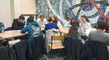 Friendship Bracelet Workshop – Crafting Connections